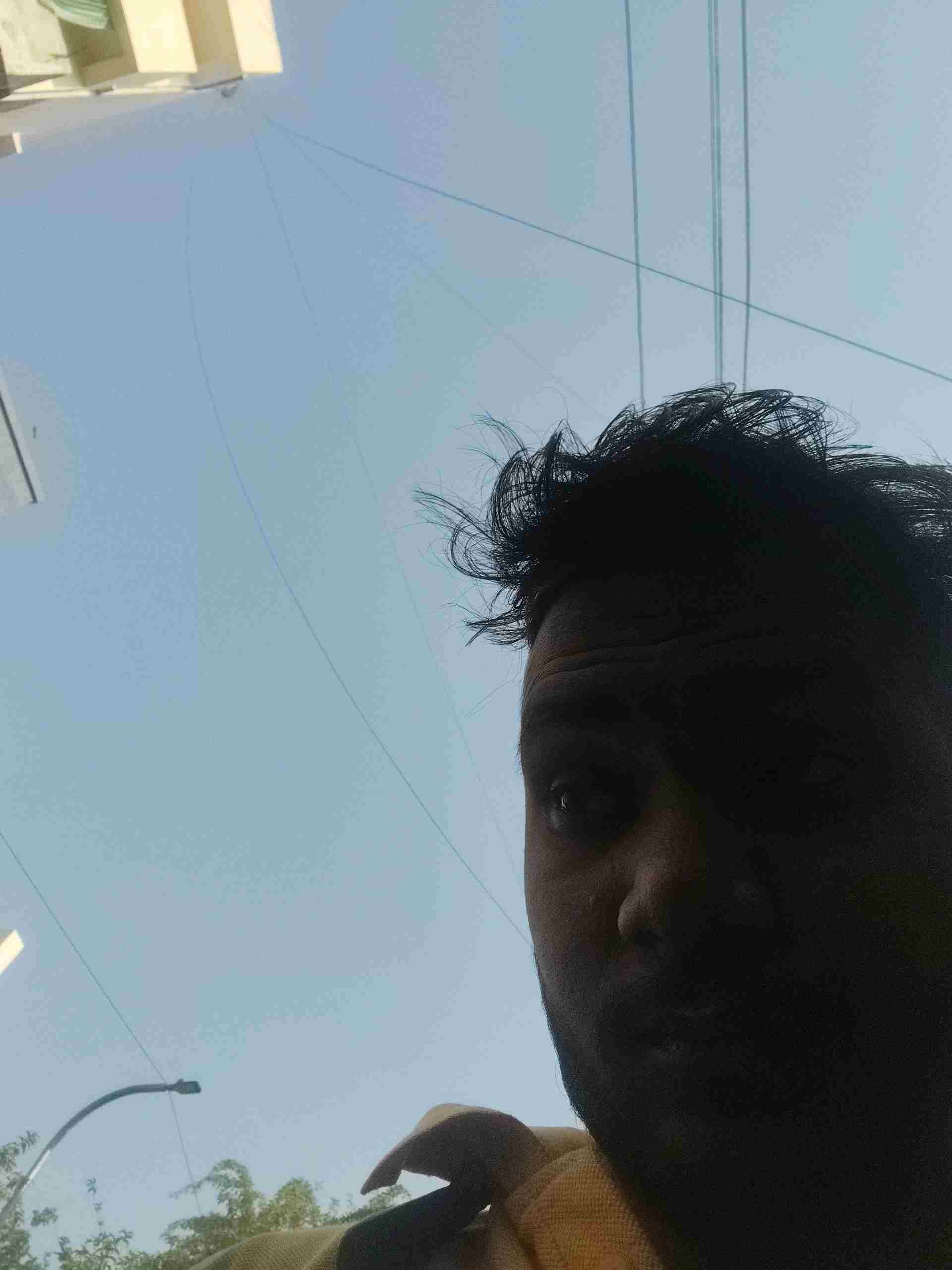 Om M.